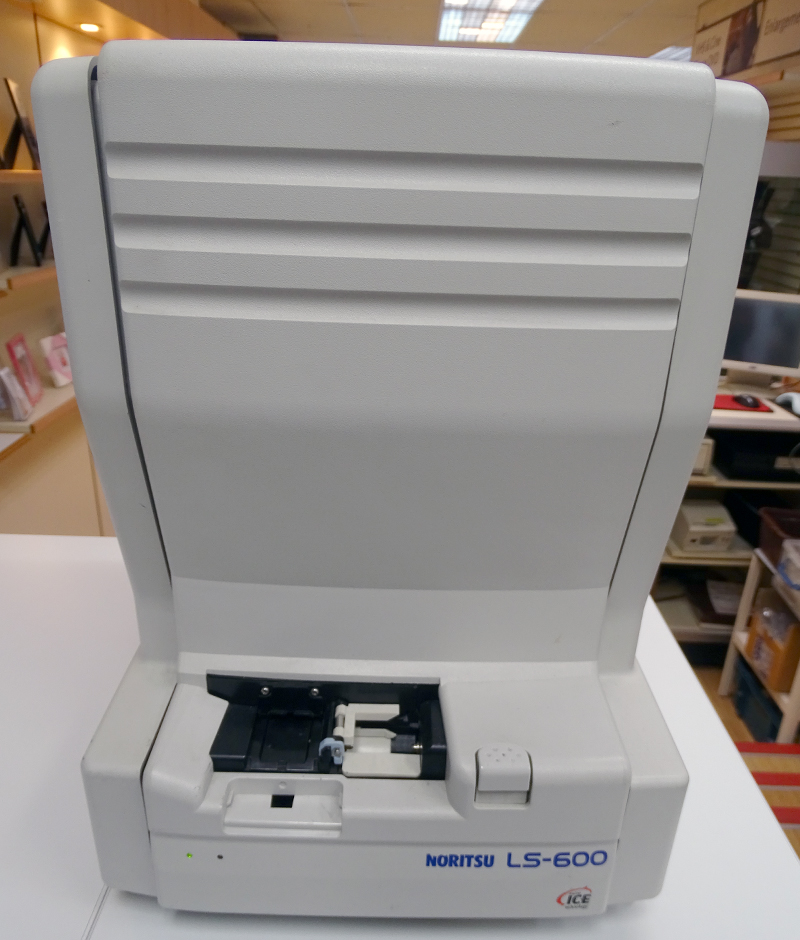 LS 600 film scanner